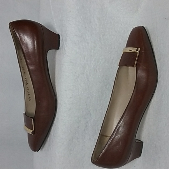 Salvatore Ferragamo women's pump shoes size 9 AA Florence Italy - Picture 3 of 11